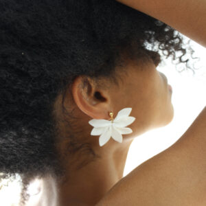 Boucles d’oreilles en argile polymère à effet porcelaine, bijoux artisanaux faits main, légers et élégants